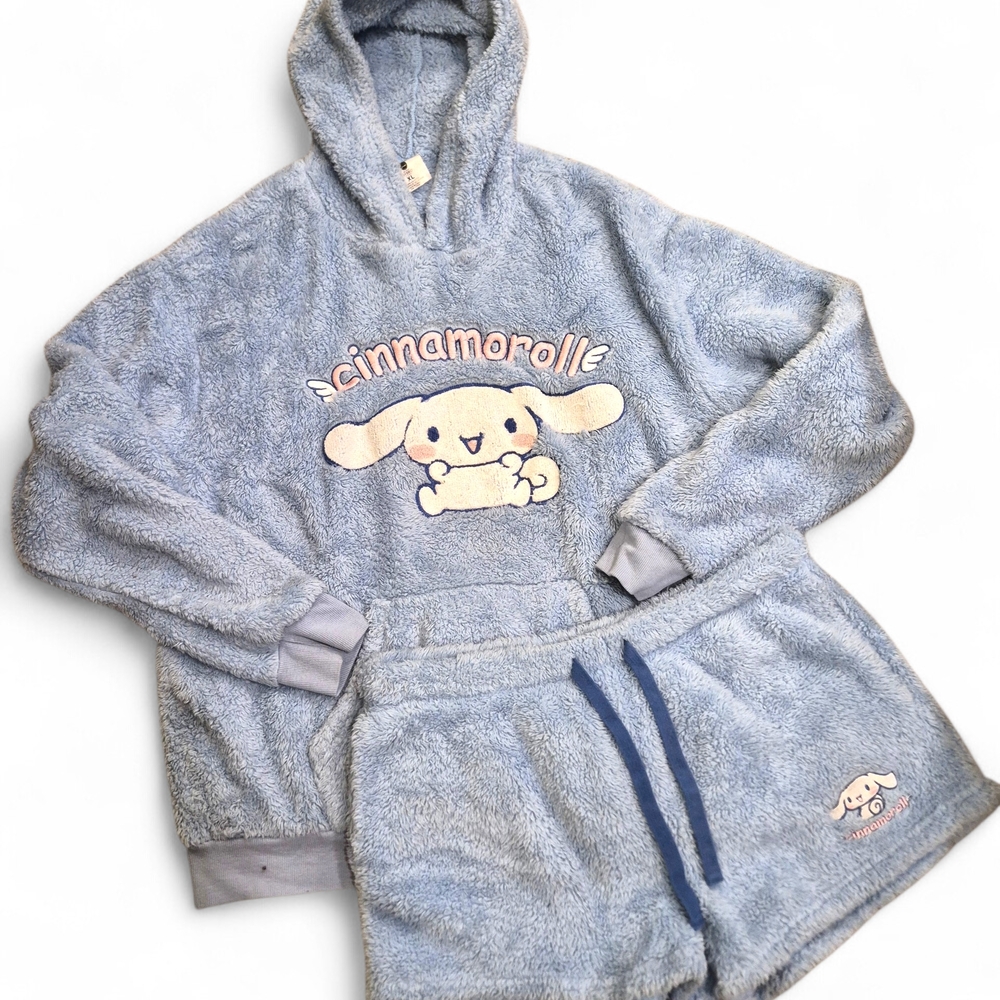 Cinnamoroll Fuzzy Hoodie and Shorts Set Size XL and L
